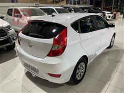 هیوندای ئەکسنت هاچباک